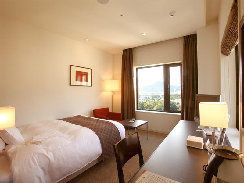 Quintessa Hotel Сасебо Экстерьер фото